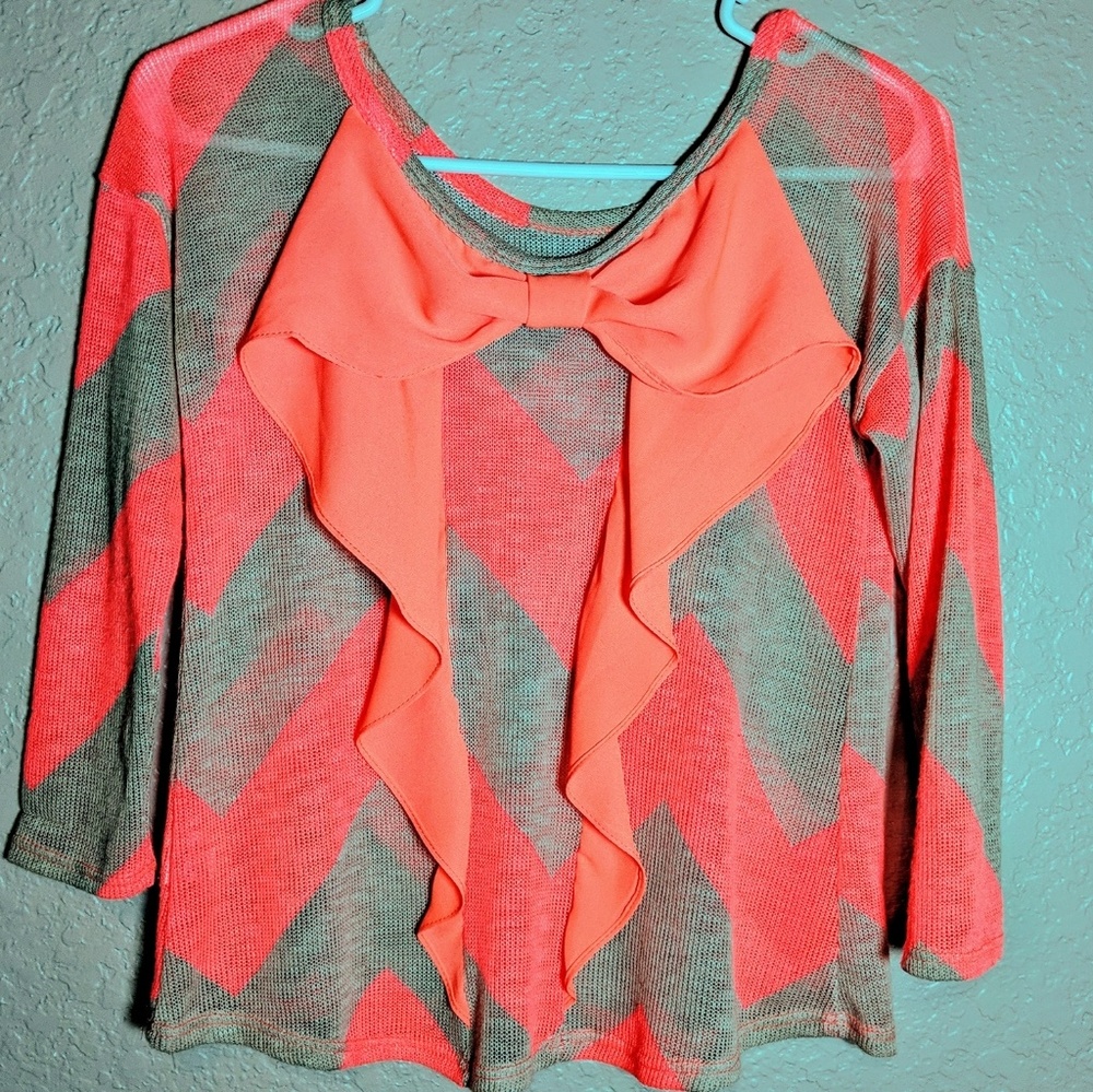 Moa Moa girls shirt with bow in the back